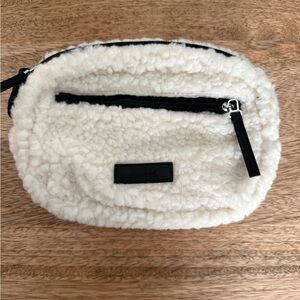 Athleta Cream Sherpa Cosmetic Bag